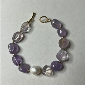 Amethyst stones and freshwater pearl Bracelet